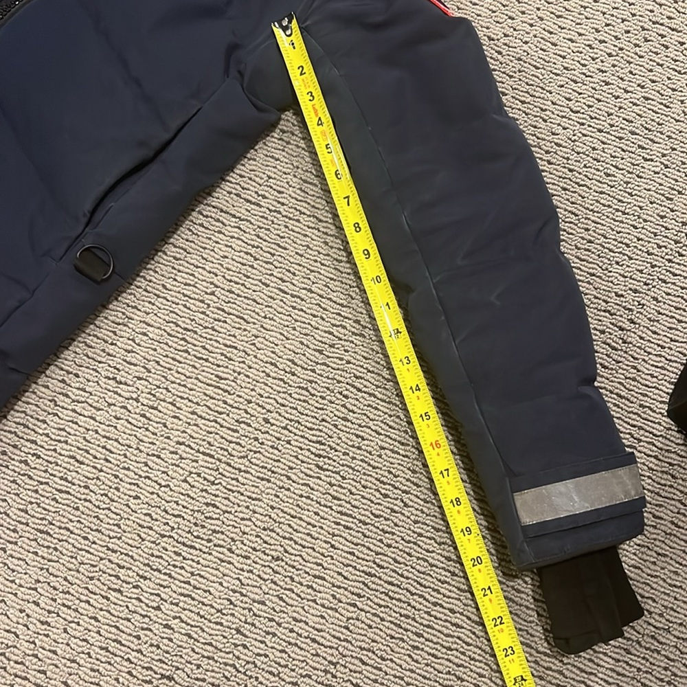 Canada Goose Merritt Women's down coat - Picture 11 of 11